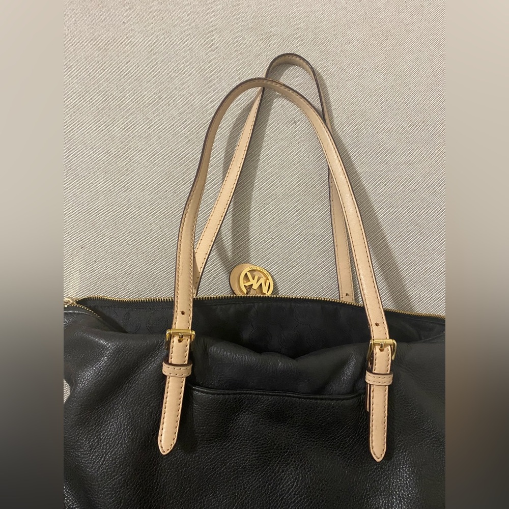 Micheal kors black leather tote bag - Picture 7 of 8